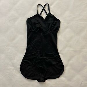 SKIMS BARELY THERE BODYSUIT BRIEF W/ SNAPS